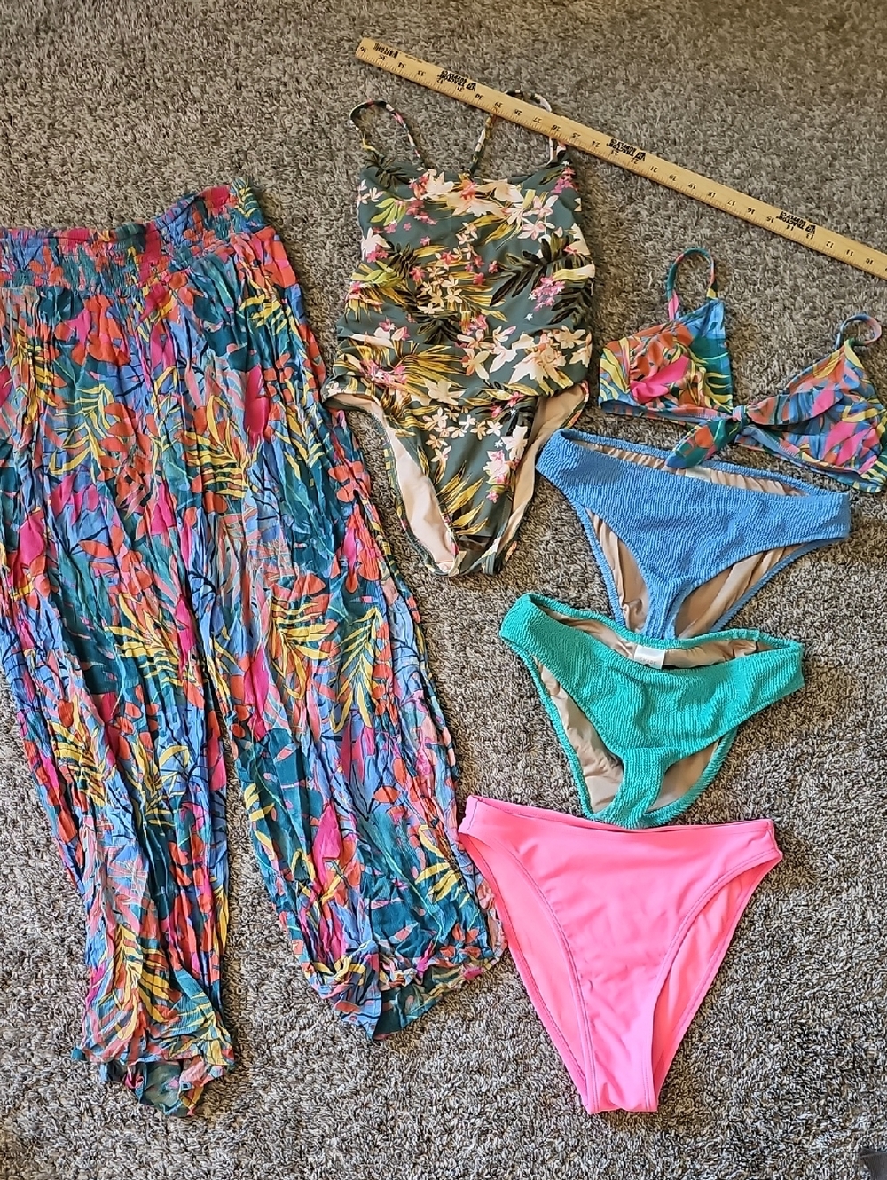 STUNNING KONA SOL FLORAL SWIM PACKAGE